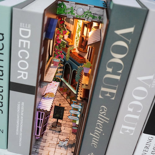 Diy Miniature House Book Nook Kit: Island of Love