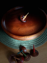 Spinning table
